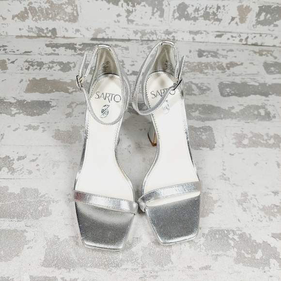 New Franco Sarto Silver Leather Ankle Strap Heeled Sandal B547 - Picture 4 of 11